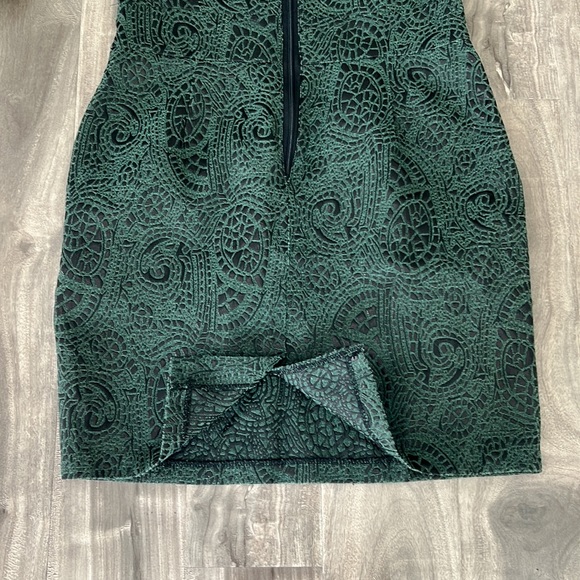 VENUS green patterned dress - like NEW - size 12 - ๐ - Picture 6 of 15